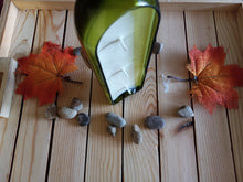 Load image into Gallery viewer, Fall in love
